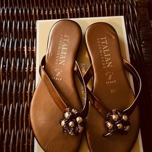 Comfortable Italian leather thongs